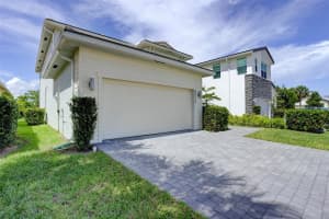4212  Rosa Dr, Deerfield Beach, FL 33064 Sold 09/15/23