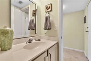 4025 N Federal Hwy   117B, Oakland Park, FL 33308 Sold 10/23/23