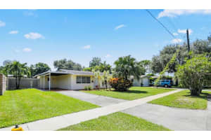 5280 SW 92nd Ter, Cooper City, FL 33328 Sold 10/06/23