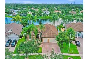 6783  Segovia Blvd, Pembroke Pines, FL 33331 Sold 08/25/23