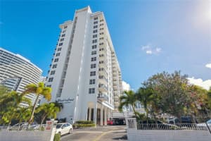 336 N Birch Rd   8D, Fort Lauderdale, FL 33304 Sold 11/28/23