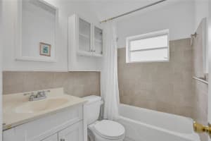 7502 NW 70th Ter, Tamarac, FL 33321 Sold 12/19/23