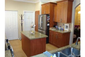 7369 NW 23rd St, Pembroke Pines, FL 33024 Sold 10/06/23