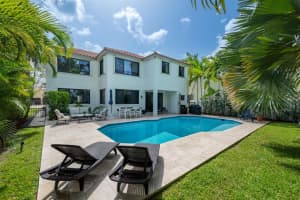 1273  Camellia Ln, Weston, FL 33326 Sold 10/16/23
