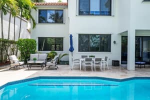 1273  Camellia Ln, Weston, FL 33326 Sold 10/16/23