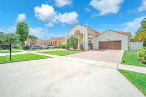 16455 NW 12th St, Pembroke Pines, FL 33028 Sold 08/30/23