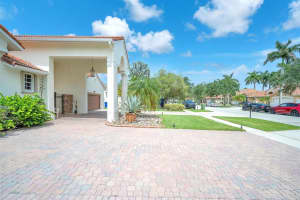 16455 NW 12th St, Pembroke Pines, FL 33028 Sold 08/30/23