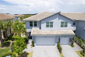 4327  Veleiros Ave   4327, Deerfield Beach, FL 33064 Sold 10/11/23