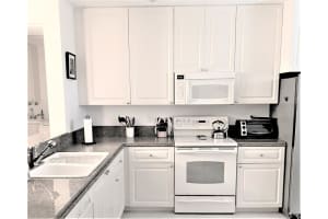 3 E Harbour Isle Dr East   306, Fort Pierce, FL 34949 Sold 08/29/23