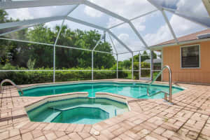365  18th Ave, Vero Beach, FL 32962 Sold 09/01/23