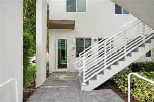 10226 NW 64th Ter   101, Doral, FL 33178 Sold 09/25/23