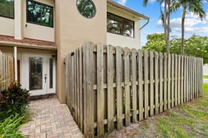 367  City View Drive, Fort Lauderdale, FL 33311 Sold 09/08/23