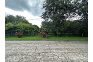 13821 Luray Road, Southwest Ranches, FL 33330 Sold 05/02/25