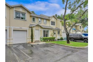 12153 SW 49th Ct, Cooper City, FL 33330 Sold 09/14/23