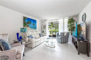 820 S Hollybrook Dr   103, Pembroke Pines, FL 33025 Sold 04/30/24