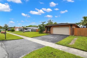 8202 NW 73rd Ter, Tamarac, FL 33321 Sold 09/15/23