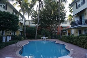 2295 NE 9th Ave, Wilton Manors, FL 33305 Sold 08/18/23