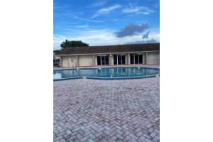 502 Davis Rd 7, Palm Springs, FL 33461 Sold 11/01/24