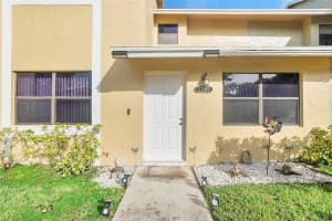 5392  Gate Lake Rd   5392, Tamarac, FL 33319 Sold 11/15/23