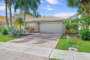 5064  Starblaze Dr, Greenacres, FL 33463 Sold 09/18/23