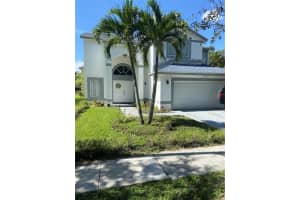 8860 SW 10th St, Pembroke Pines, FL 33025 Sold 09/28/23