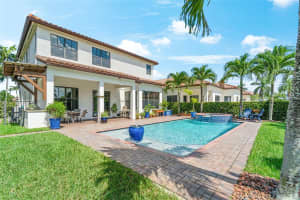 2657 NW 84th Way, Pembroke Pines, FL 33024 Sold 11/29/23