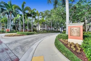 638 SW 1st Ave   638, Pompano Beach, FL 33060 Sold 10/31/23