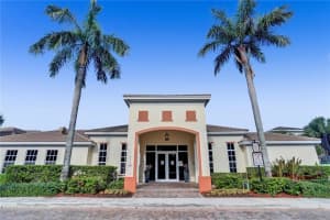 638 SW 1st Ave   638, Pompano Beach, FL 33060 Sold 10/31/23
