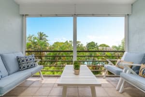 118 Royal Park Dr 3A, Oakland Park, FL 33309 Sold 09/15/23