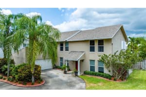 10527 SW 49th Place, Cooper City, FL 33328 Sold 10/27/23