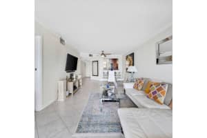 117  Lake Emerald Dr   101, Oakland Park, FL 33309 Sold 09/25/23