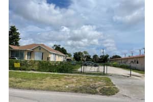 2215 Fillmore Street, Hollywood, FL 33020 - MLS#F10394470