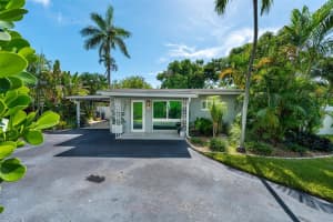 330 NW 3rd Ct, Boca Raton, FL 33432 Sold 08/30/23