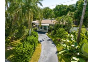 330 NW 3rd Ct, Boca Raton, FL 33432 Sold 08/30/23