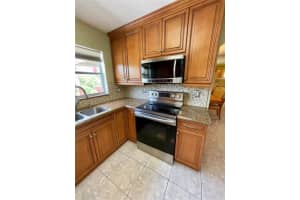 6257 NW 38th Dr, Coral Springs, FL 33067 Sold 01/12/24