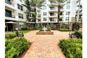 2421 NE 65th St 116, Fort Lauderdale, FL 33308 Sold 12/28/23
