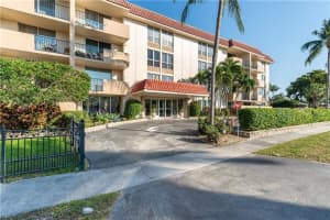 1000 Spanish River Rd 4G, Boca Raton, FL 33432 Sold 11/03/23