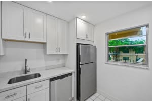 MLS# F10394703, Hollywood, Florida 33024