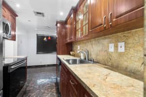 3141 NW 47th Ter 421, Lauderdale Lakes, FL 33319 Sold 10/03/23