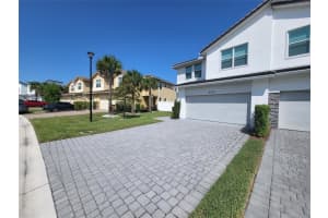 4326 Lago Dr, Deerfield Beach, FL 33064 Sold 09/29/23
