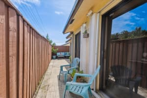 172 Springdale Cir 17-B, Palm Springs, FL 33461 Sold 09/27/23