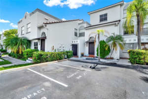 4854 NW 97 PL 274, Doral, FL 33178 Sold 10/05/23