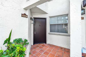 4854 NW 97 PL 274, Doral, FL 33178 Sold 10/05/23