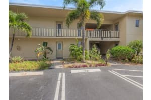 315 Circle Dr 201, Boynton Beach, FL 33435 Sold 01/03/24