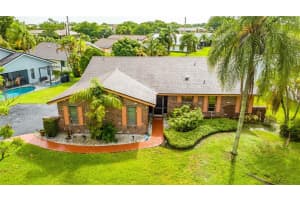 7130 NW 106th Ave, Tamarac, FL 33321 Sold 09/25/23