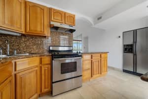 2910 Point East Dr M505, Aventura, FL 33160 Sold 09/29/23