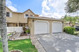 1305 Maplewood Dr, Greenacres, FL 33415, Sold 12/22/23