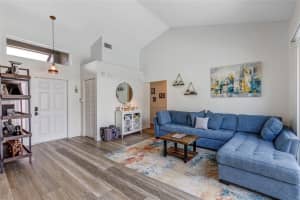 10391 NW 18th Mnr, Plantation, FL 33322 Sold 09/19/23