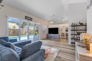 10391 NW 18th Mnr, Plantation, FL 33322 Sold 09/19/23