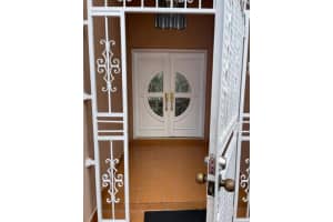 993 NW 123rd Ct, Miami, FL 33182 Sold 10/06/23